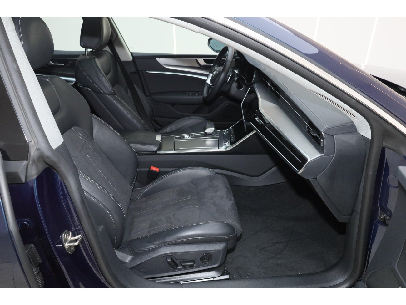 Audi A7L 45 TFSI 2024