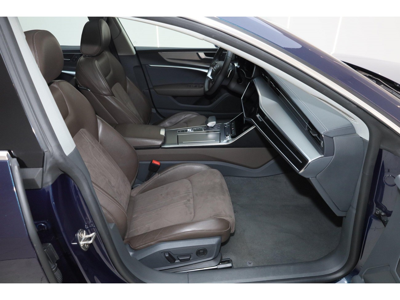 Audi A7L 45 TFSI 2024