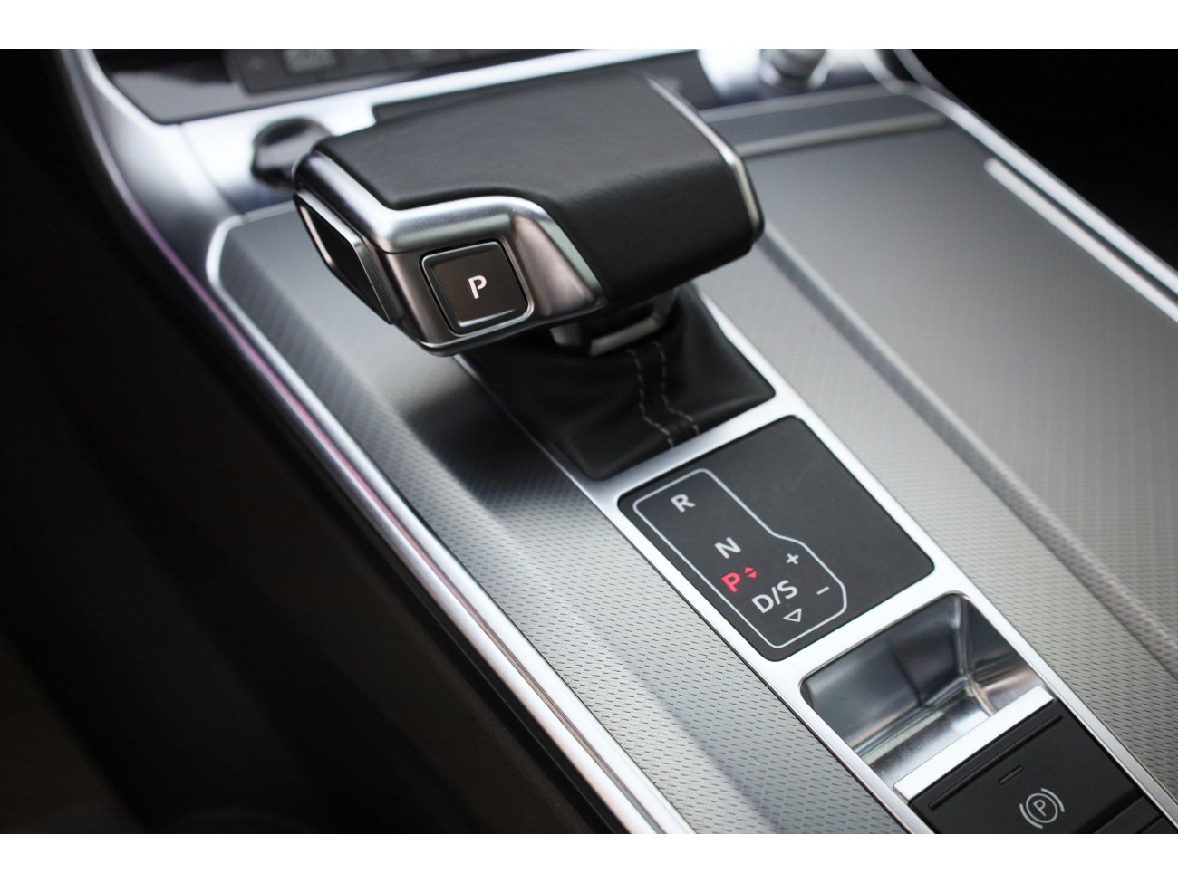 Audi A7L 45 TFSI 2024