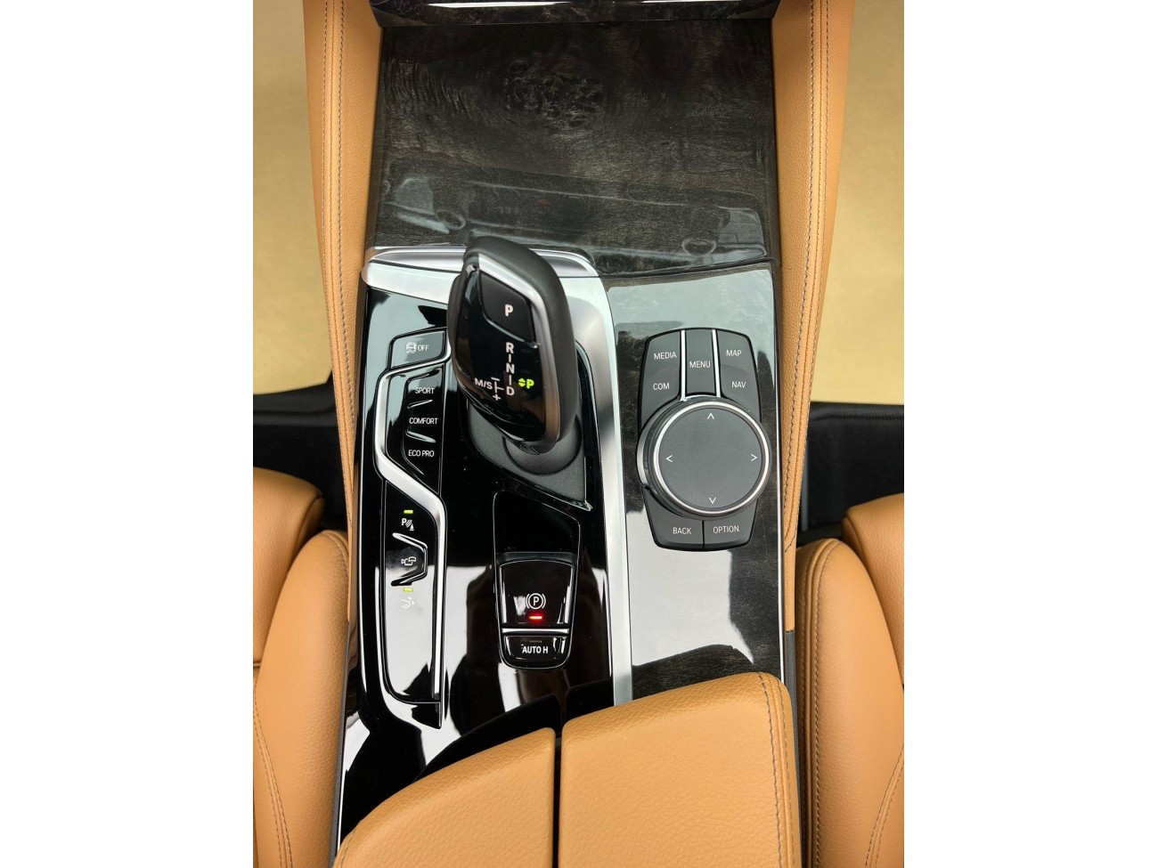 BMW 6GT 2024