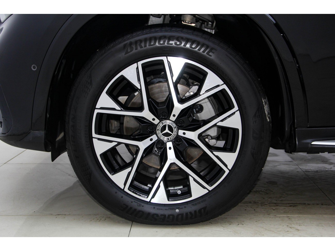 Mercedes-Benz GLC 260 L 2024