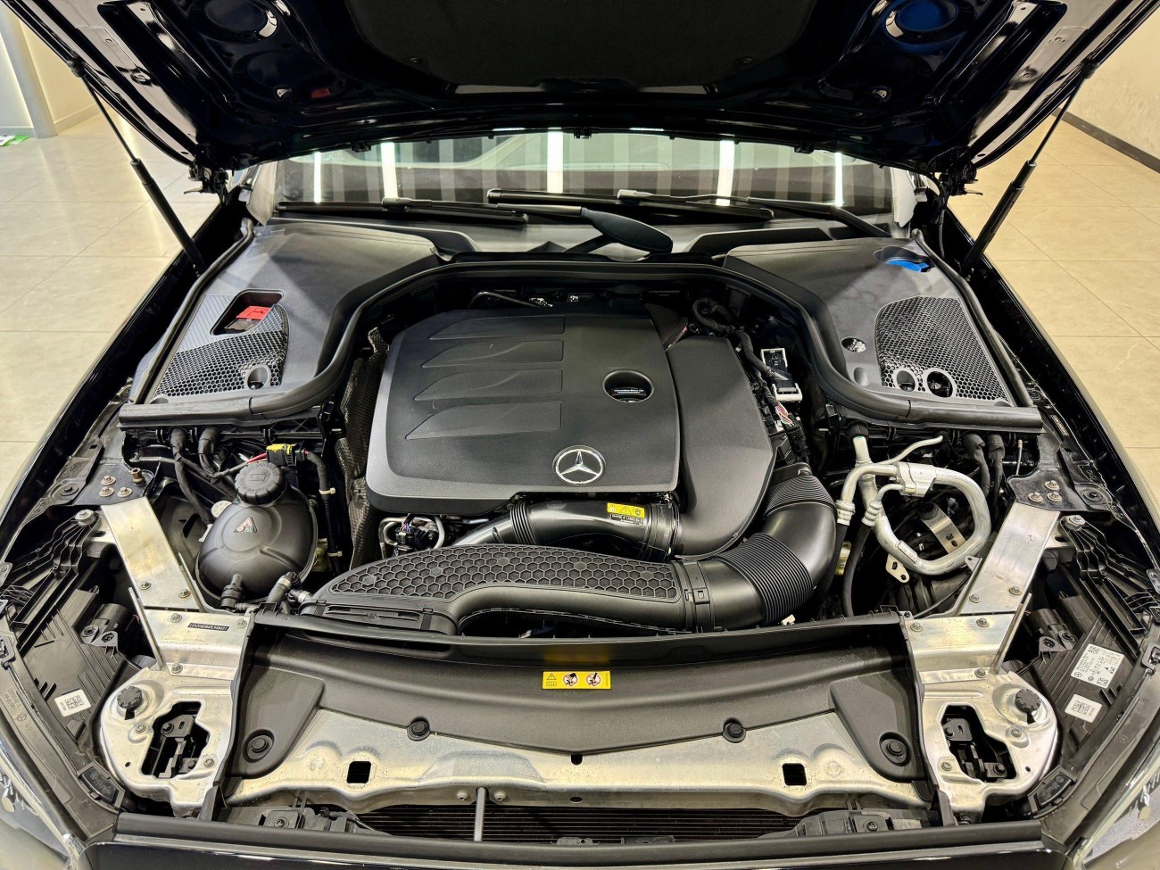 Mercedes-Benz E 300 L 2023