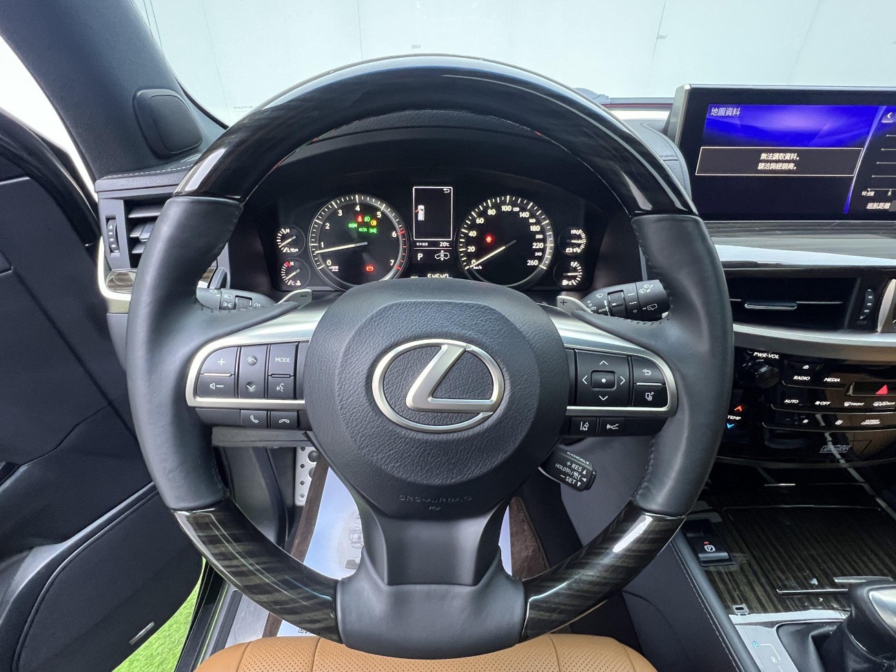 Lexus LX 570 2023