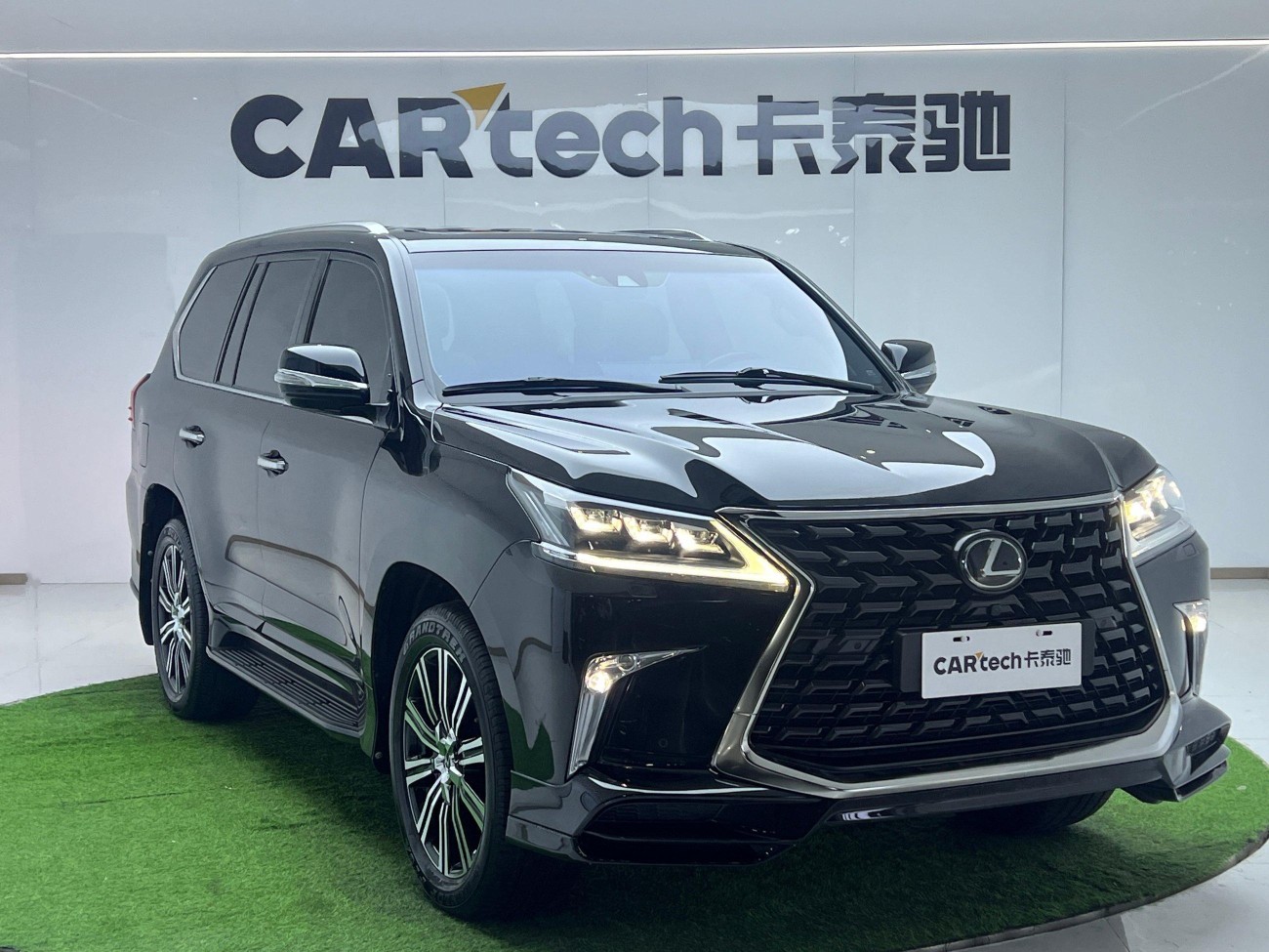 Lexus LX 570 2023