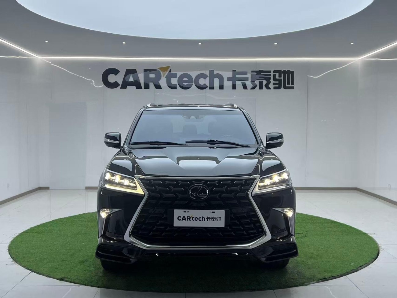 Lexus LX 570 2023