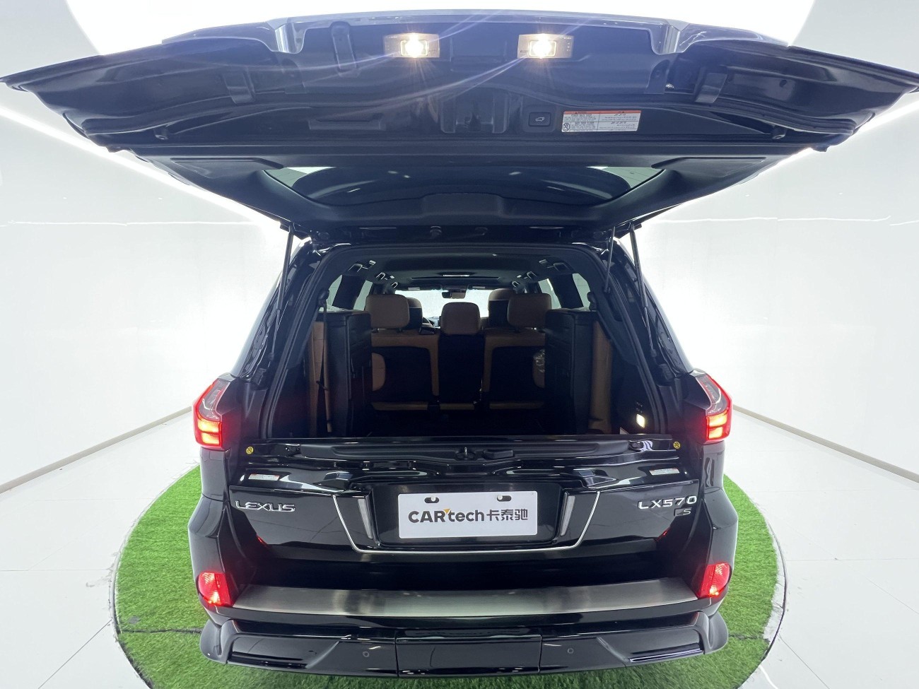 Lexus LX 570 2023