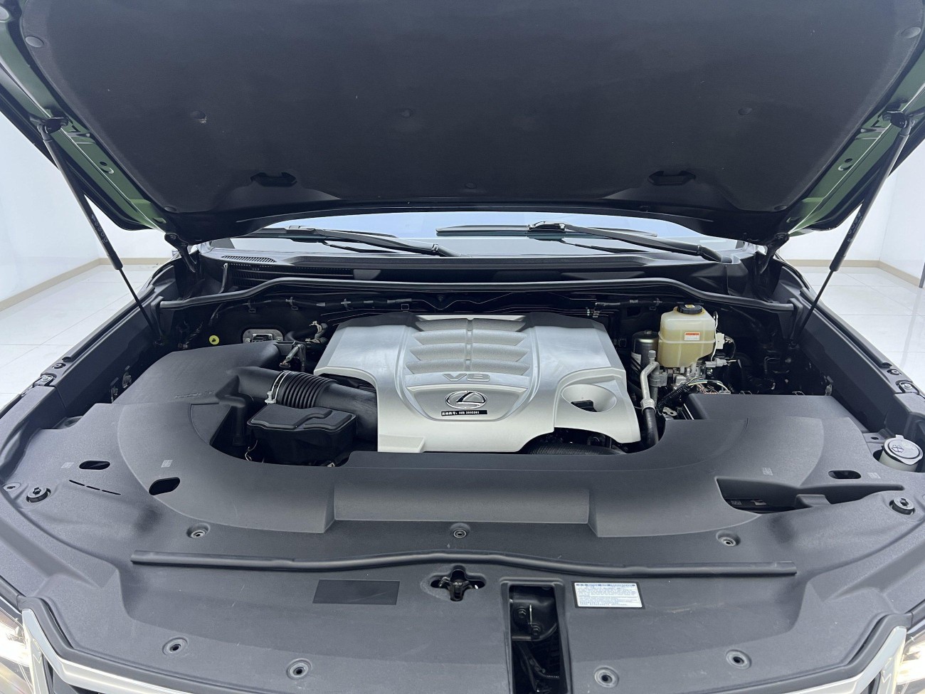 Lexus LX 570 2023