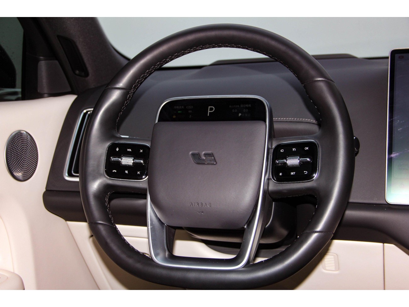 Li Auto L8 2024