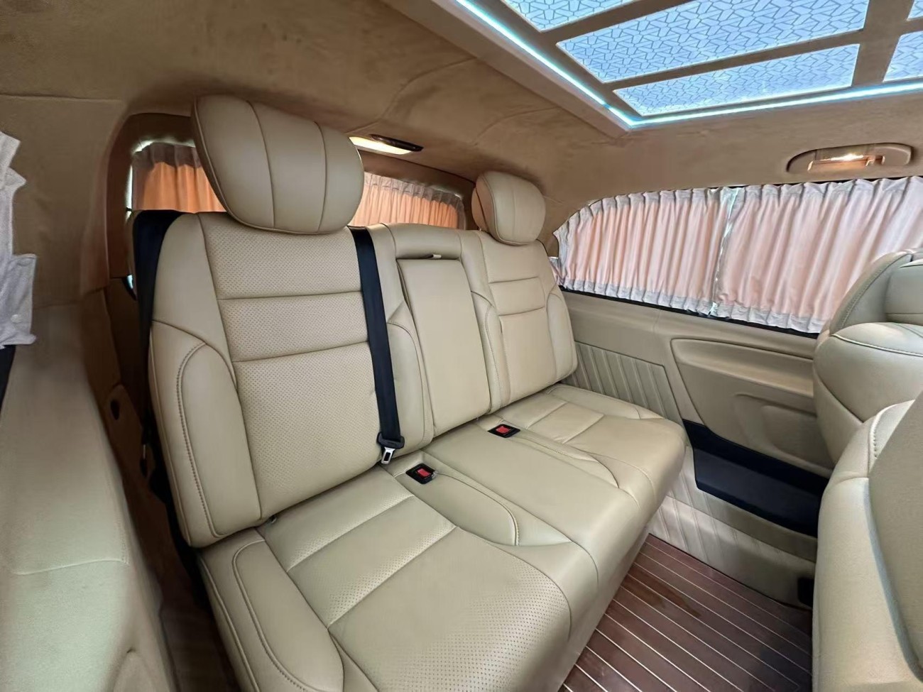 Mercedes-Benz 2018 2019