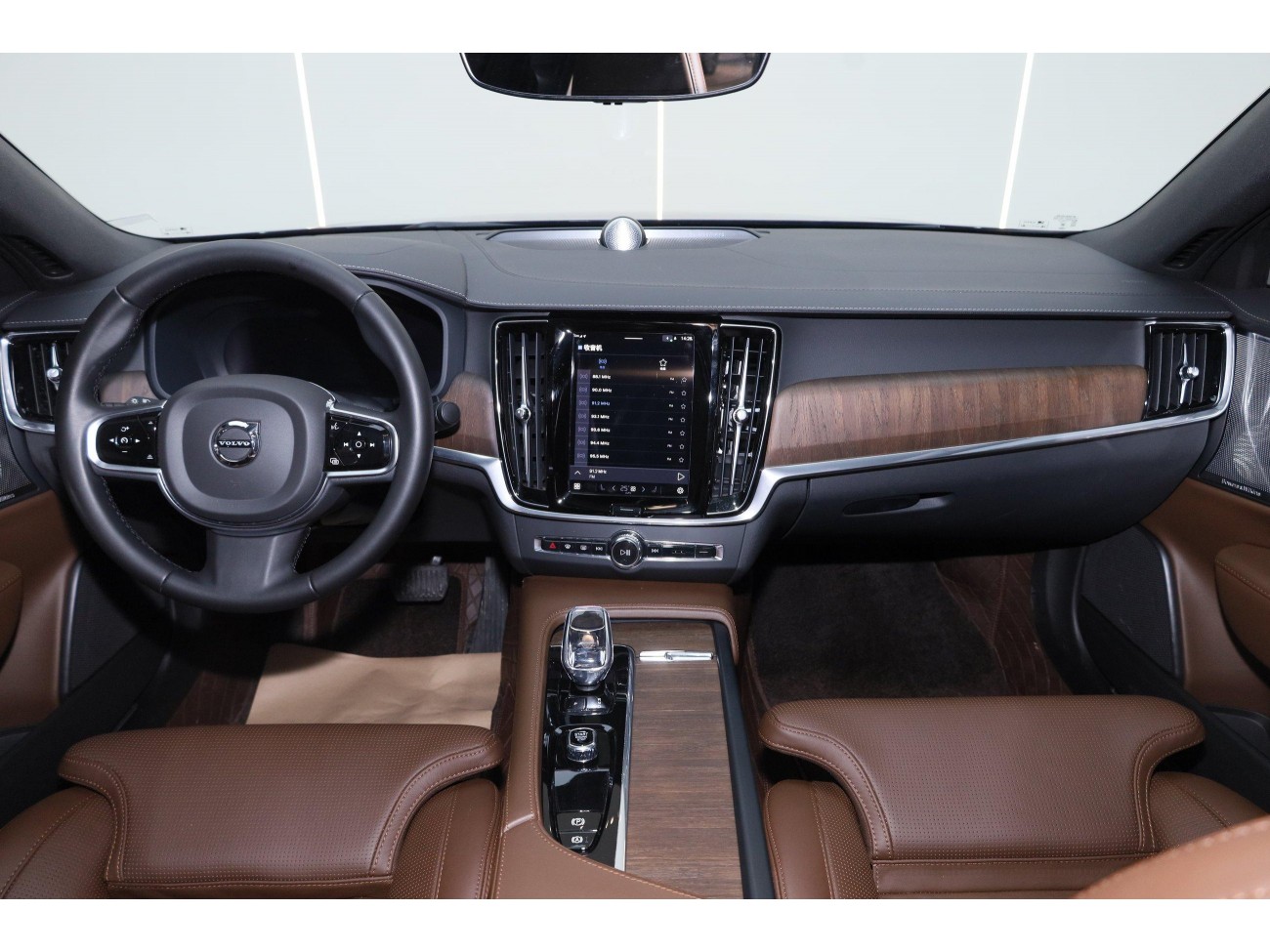 Volvo S90 2024
