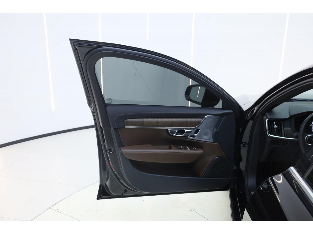 Volvo S90 2024