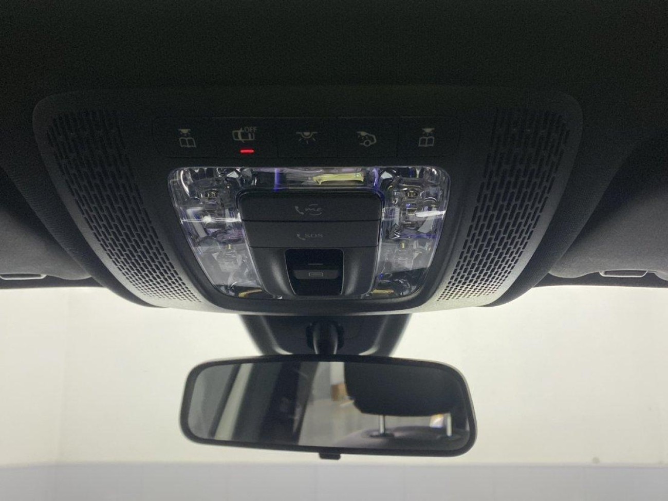 Mercedes-Benz GLB 2023