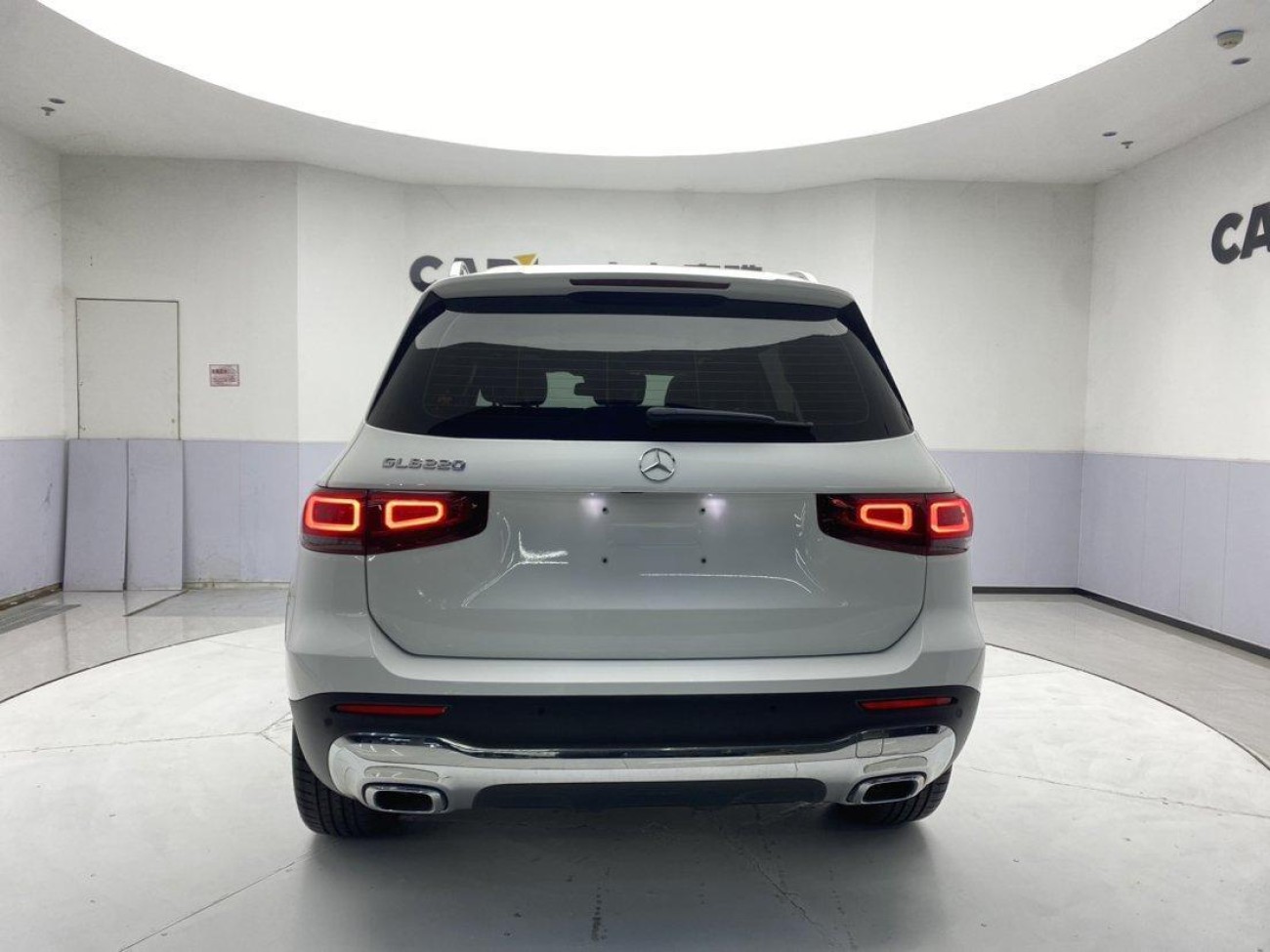 Mercedes-Benz GLB 2023