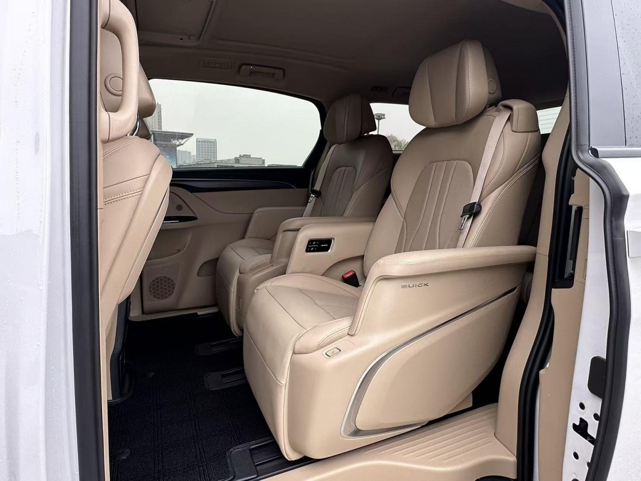 Buick GL8 2025