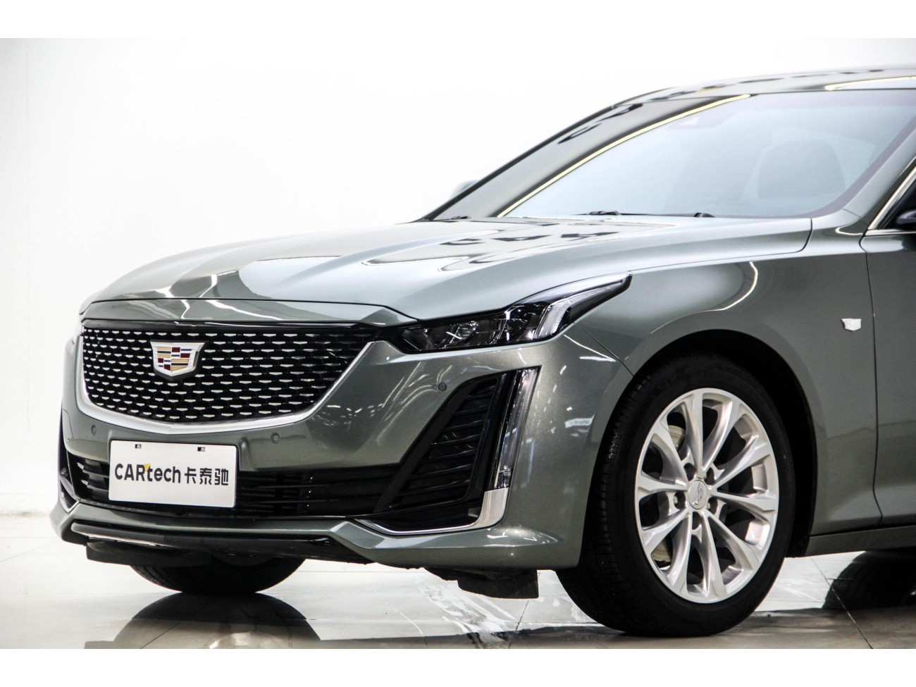 Cadillac CT5 2024