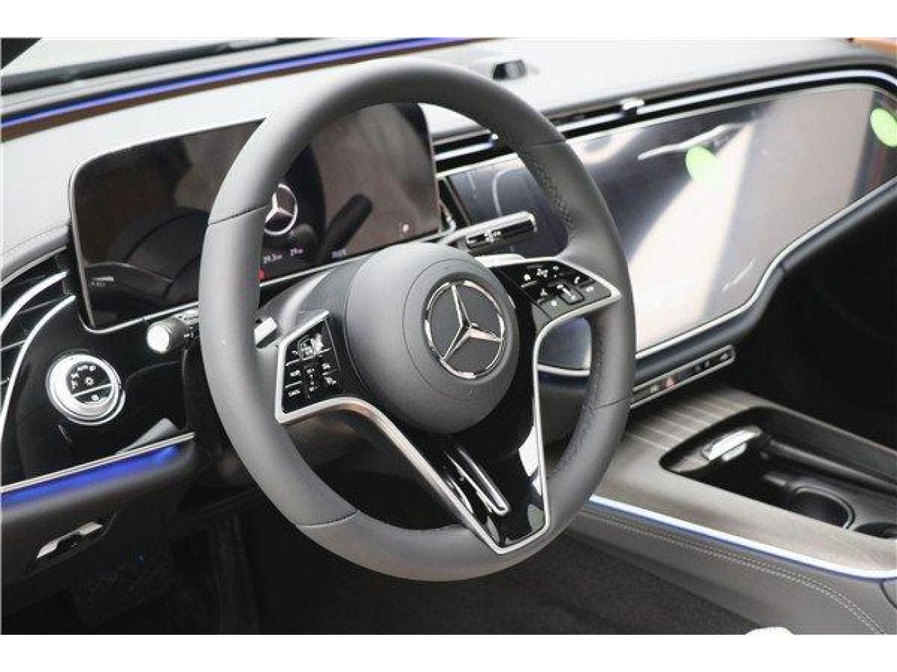 Mercedes-Benz E 300 L 2026