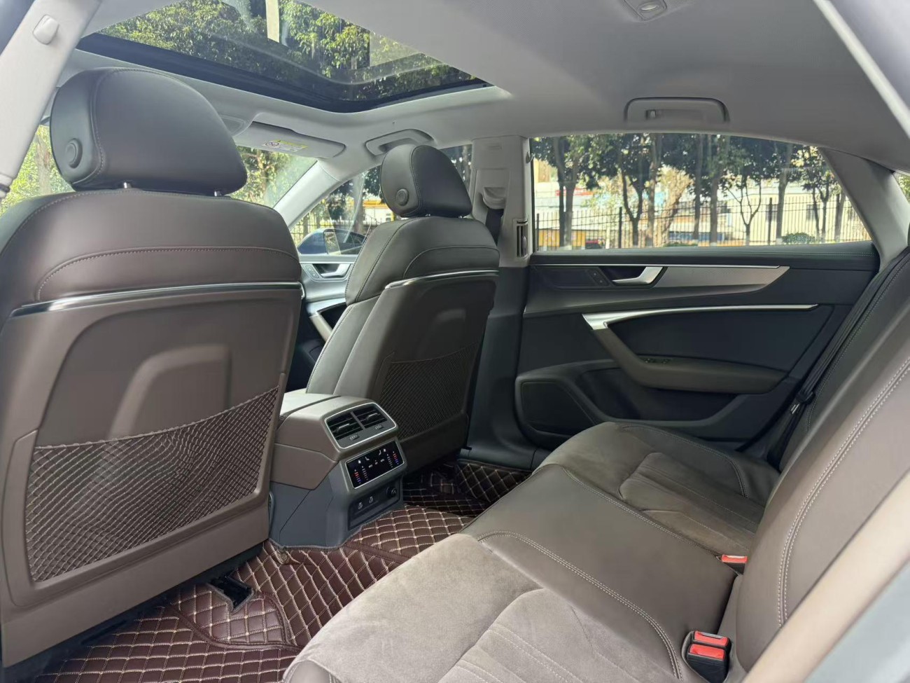 Audi A7L 45 TFSI 2023