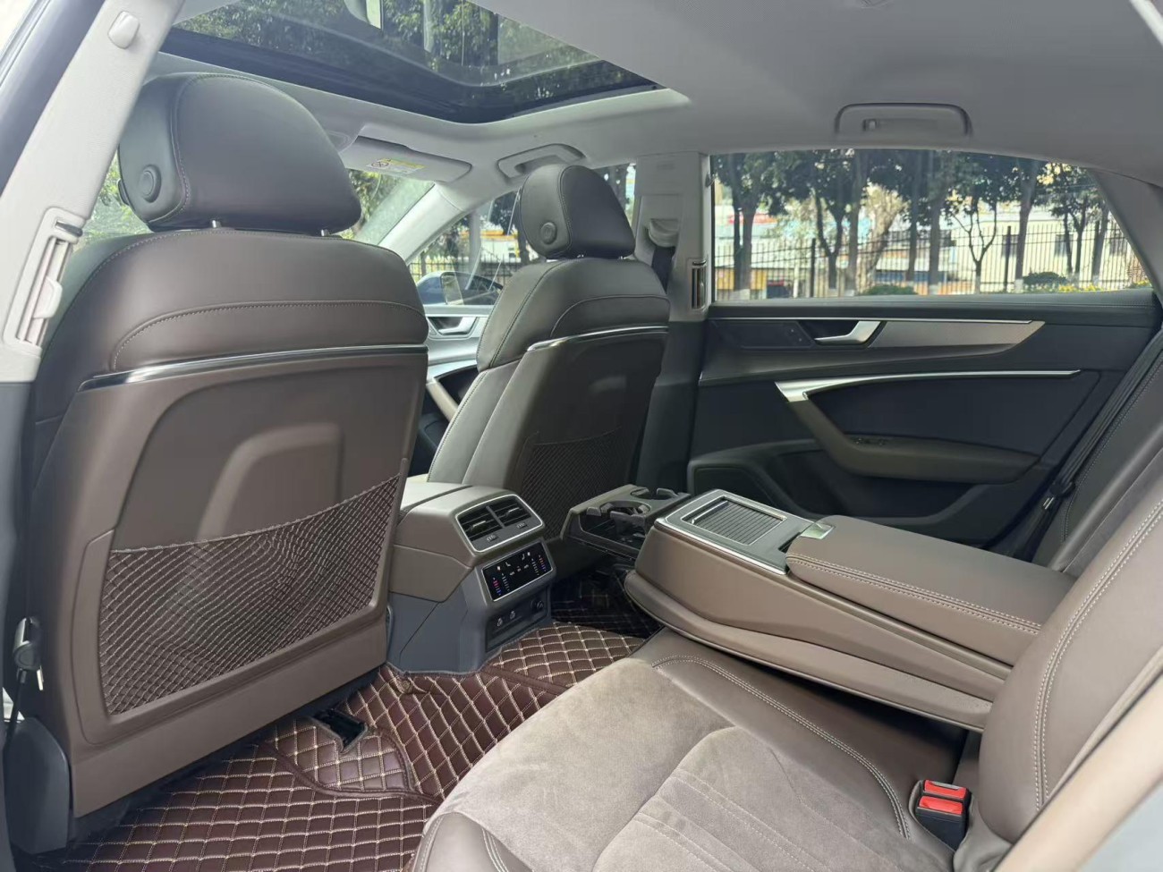 Audi A7L 45 TFSI 2023