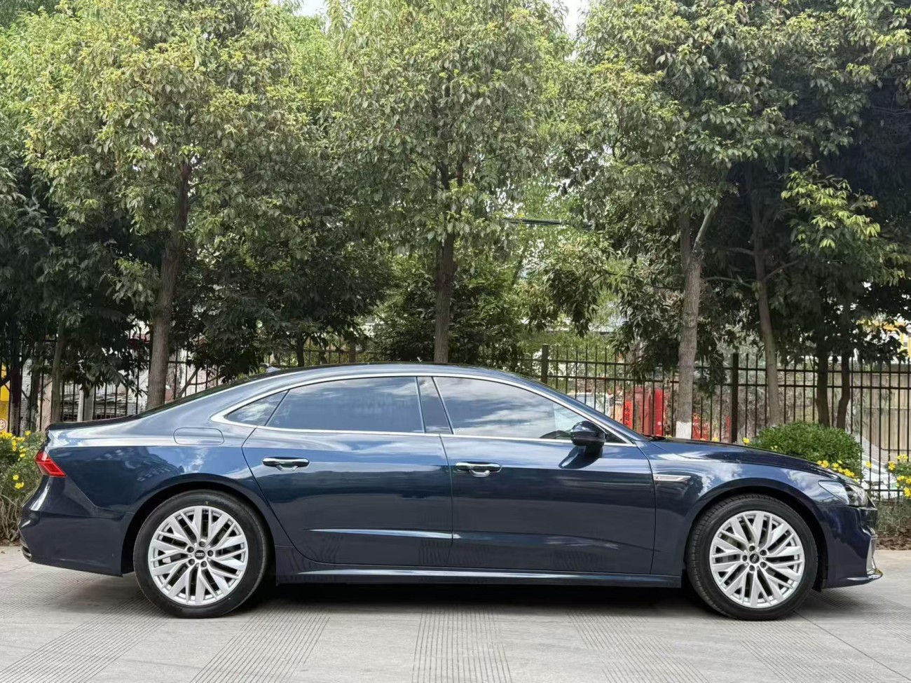 Audi A7L 45 TFSI 2023