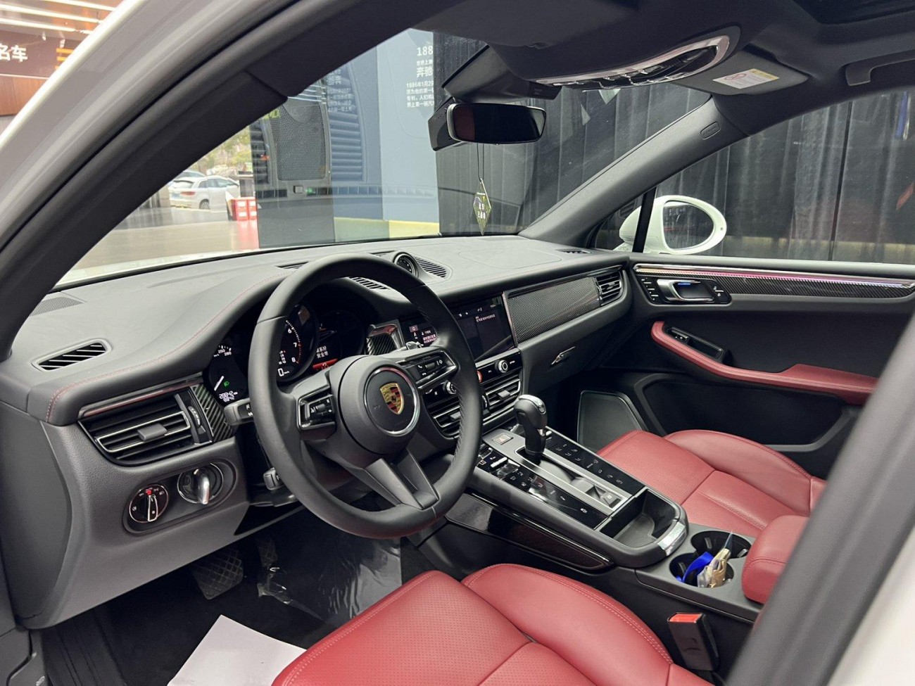 Porsche Macan 2023