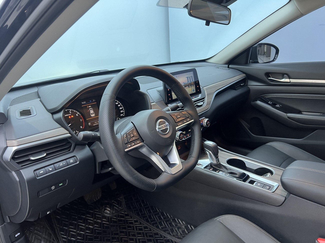 Nissan Teana 2023