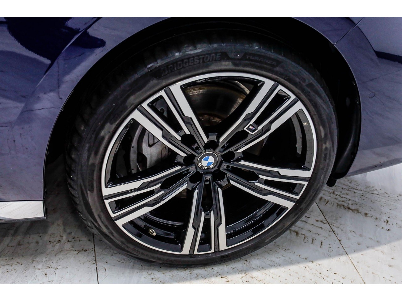 BMW i7 2023