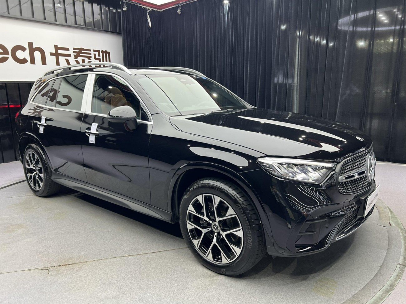 Mercedes-Benz GLC 260 L 2024