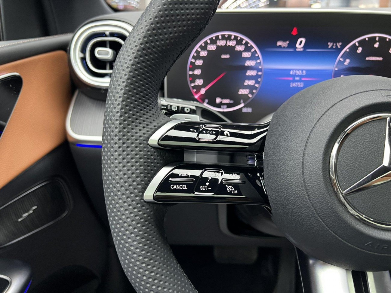 Mercedes-Benz GLC 260 L 2024