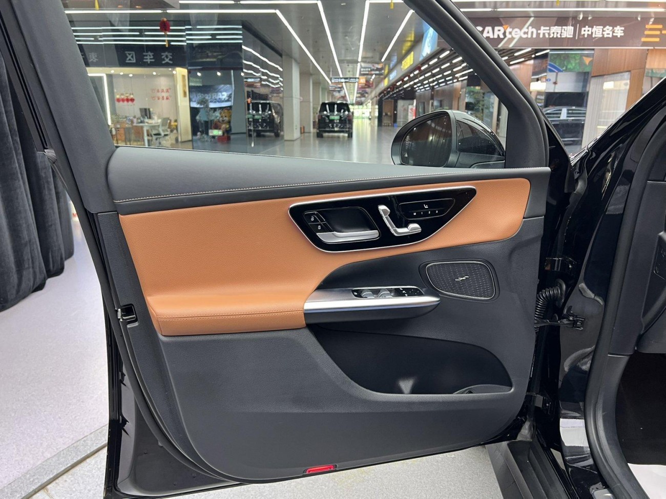 Mercedes-Benz GLC 260 L 2024