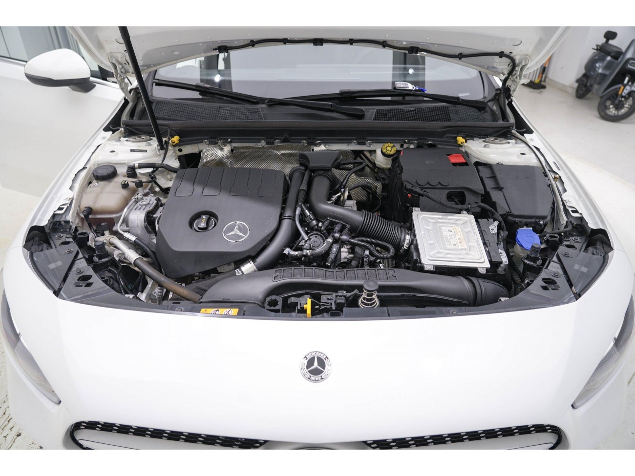 Mercedes-Benz A 180 L 2021