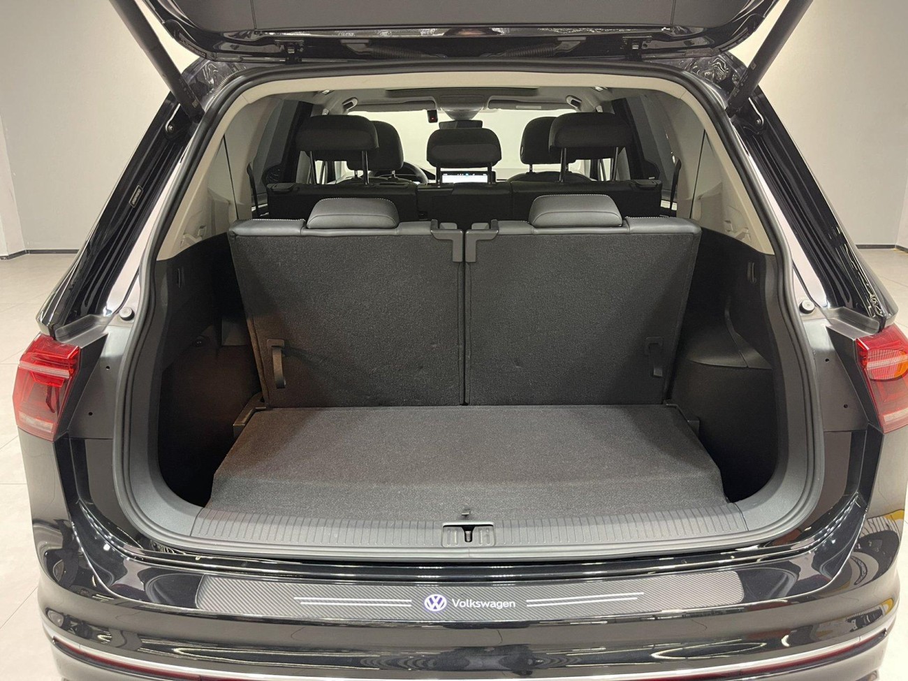 Volkswagen Tiguan L 2023