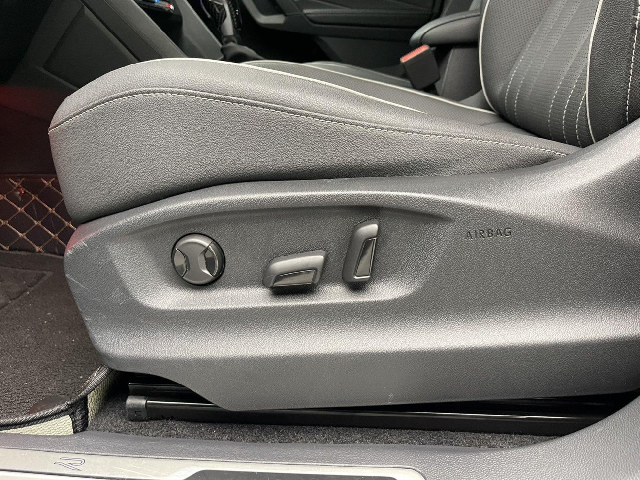 Volkswagen Tiguan L 2023