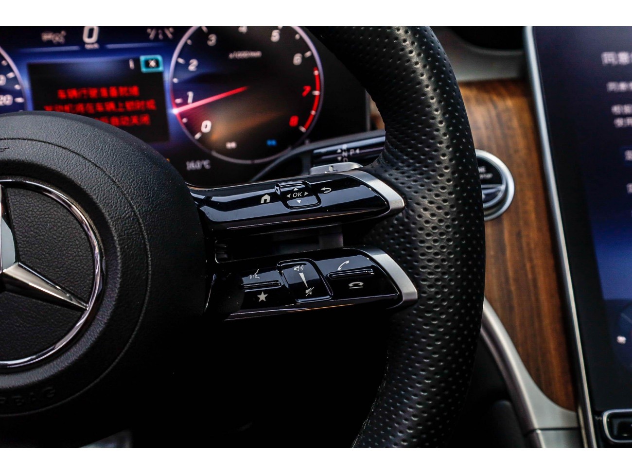 Mercedes-Benz GLC 300 L 2024