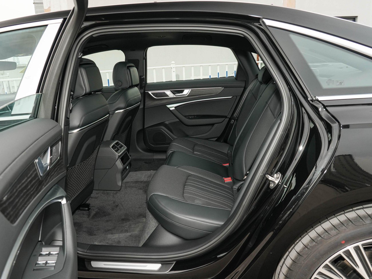 Audi A6L 45 TFSI 2025