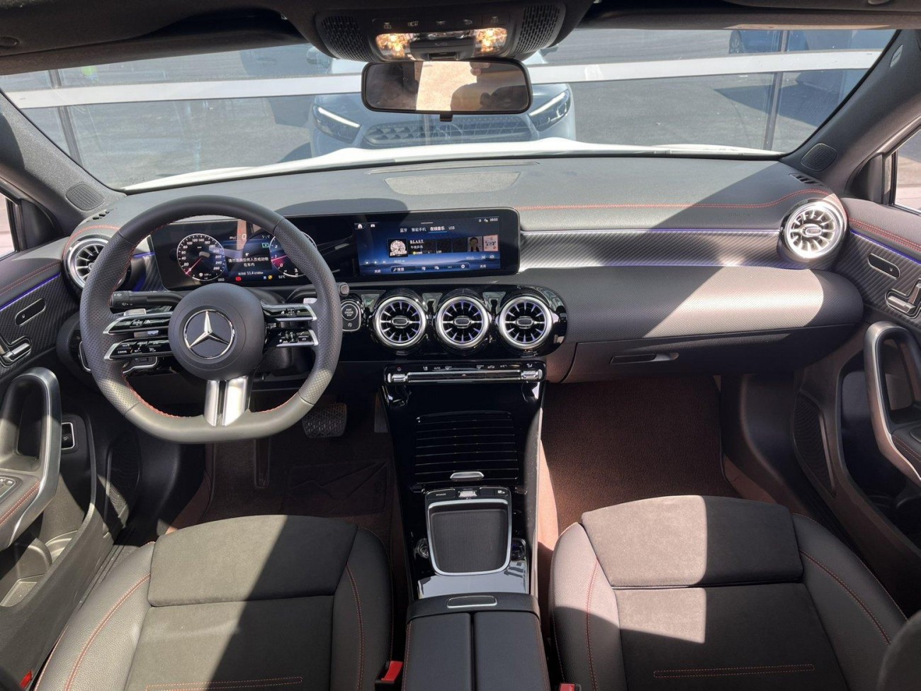 Mercedes-Benz A 200 L 2025