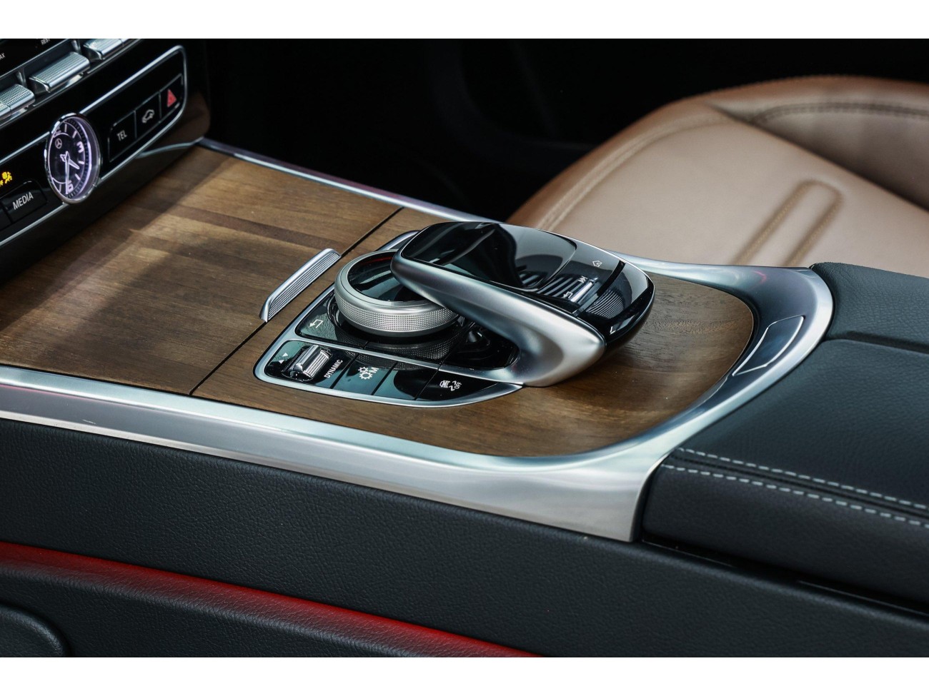 Mercedes-Benz G350d 2024