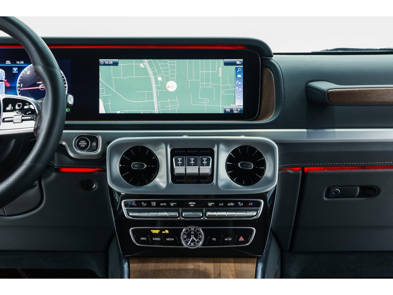 Mercedes-Benz G350d 2024