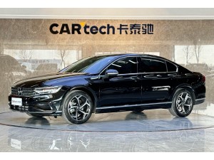 Volkswagen Magotan 2025