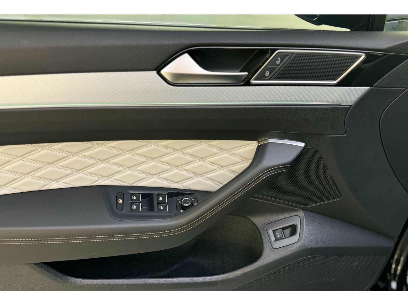 Volkswagen Magotan 2025
