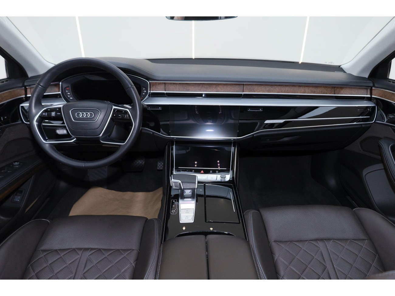 Audi A8L 50 TFSI 2023