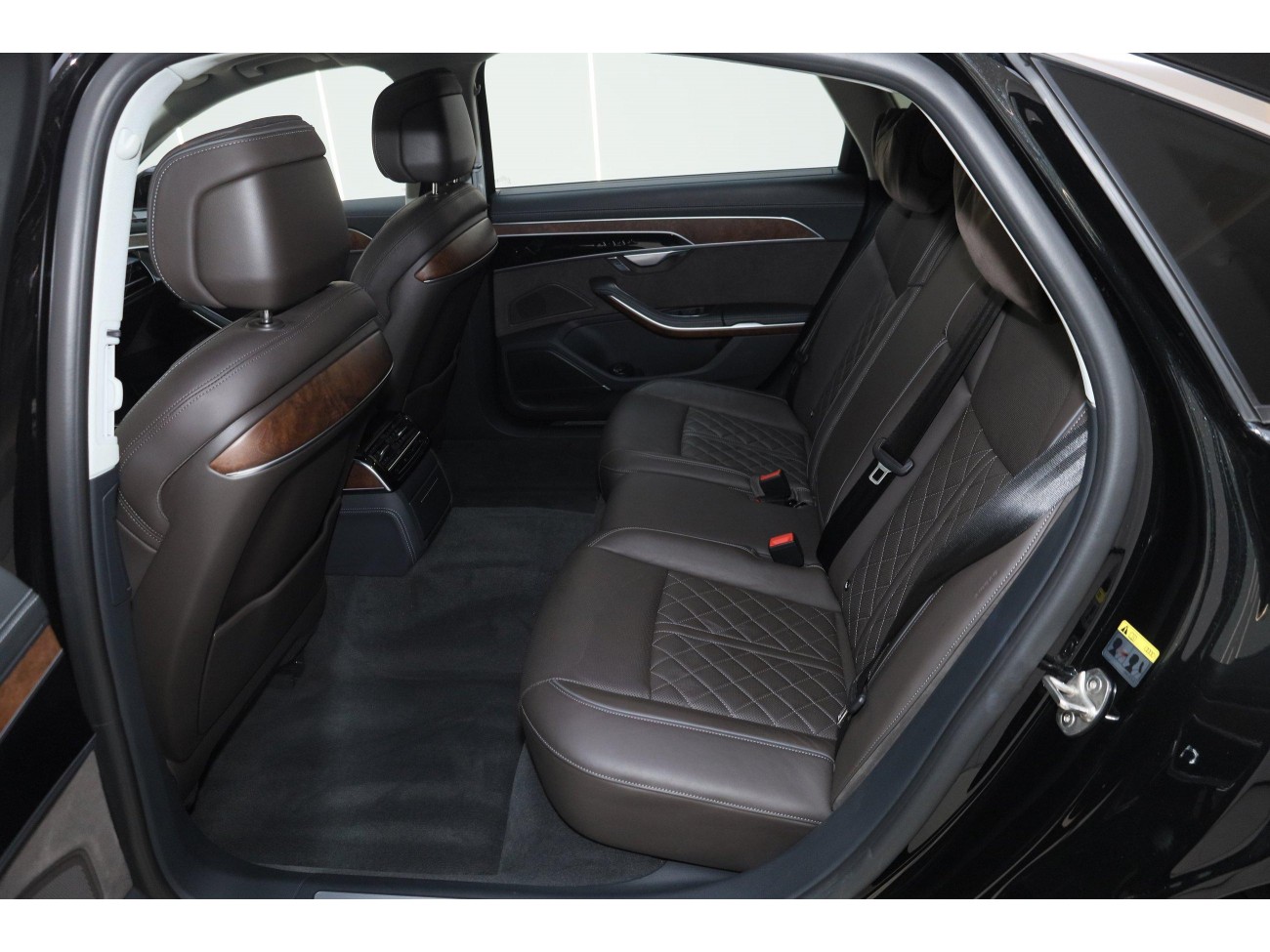Audi A8L 50 TFSI 2023