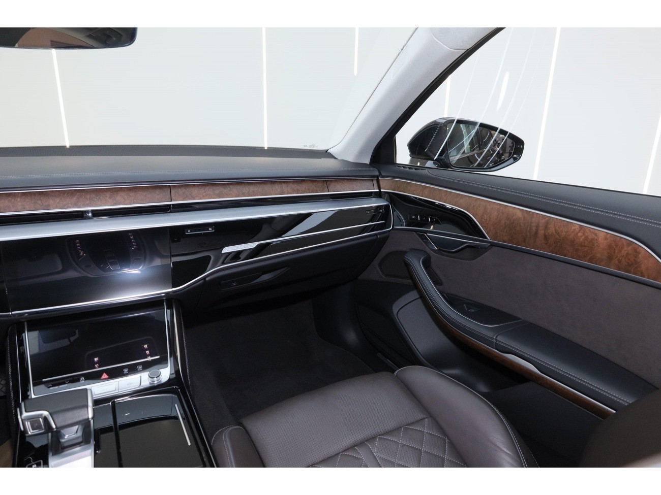 Audi A8L 50 TFSI 2023