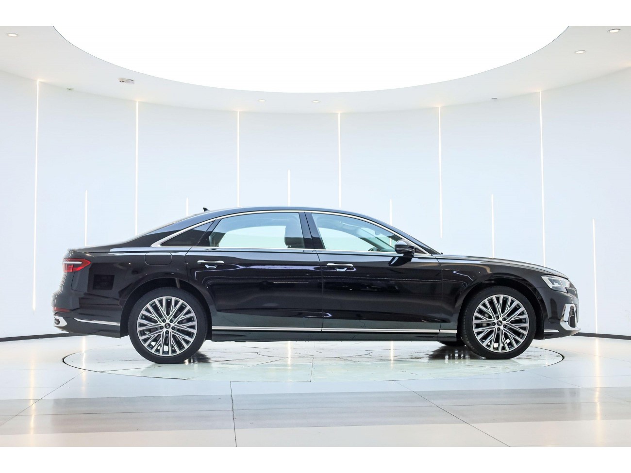 Audi A8L 50 TFSI 2023