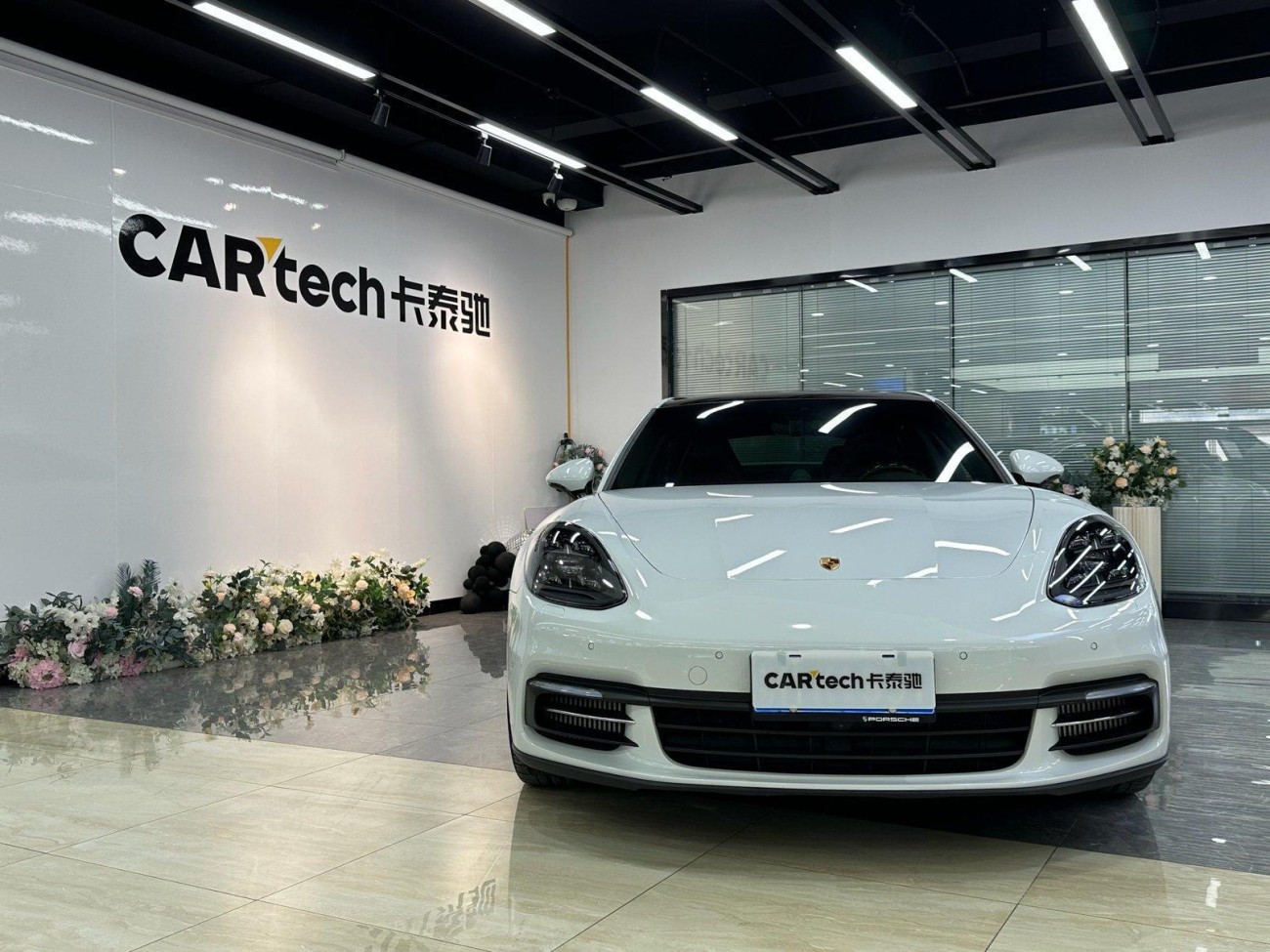 Porsche Panamera 2021