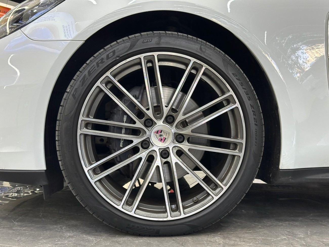 Porsche Panamera 2021