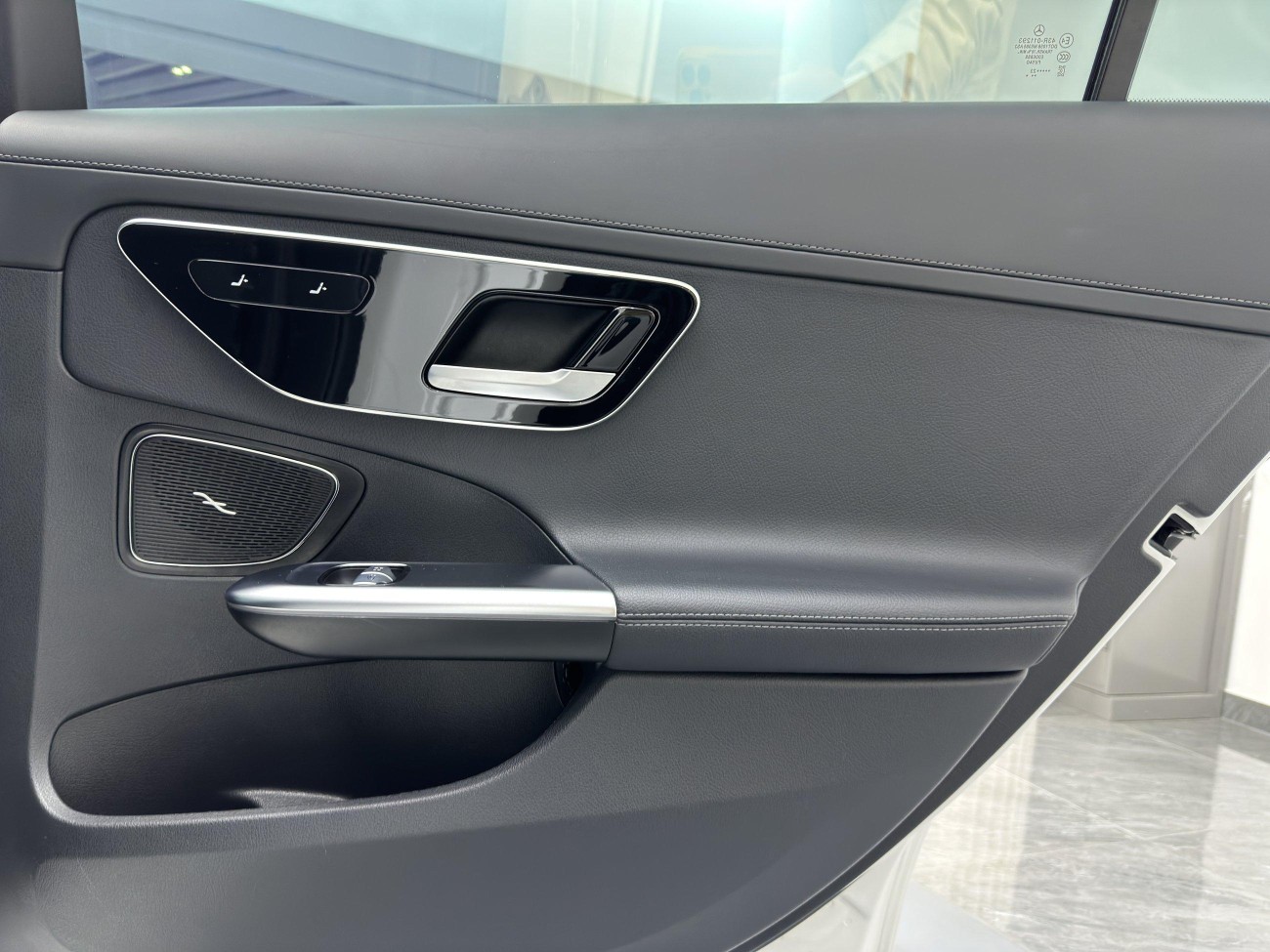 Mercedes-Benz C 260 L 2024