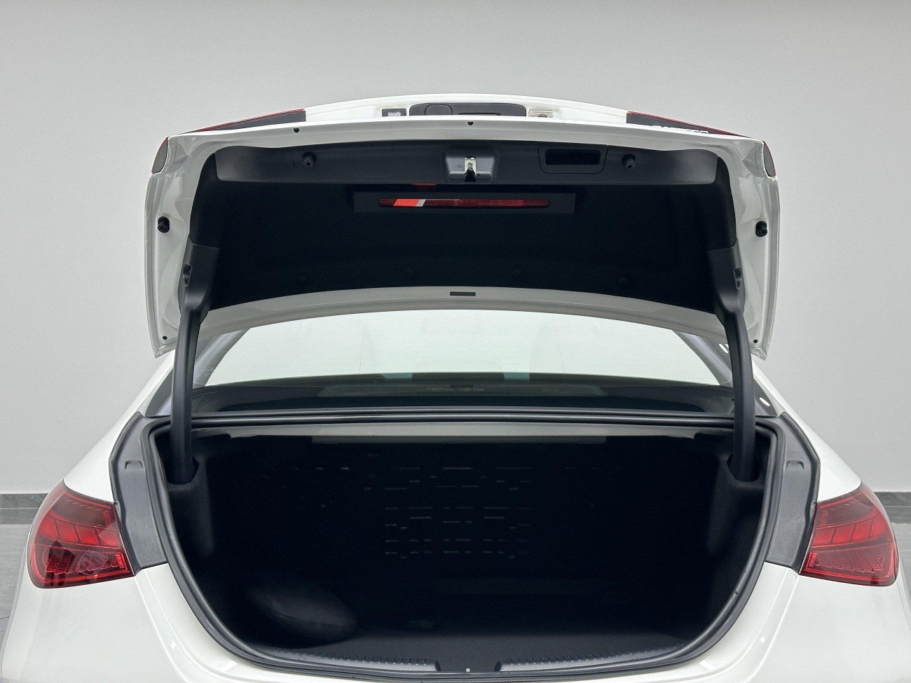 Mercedes-Benz C 260 L 2024