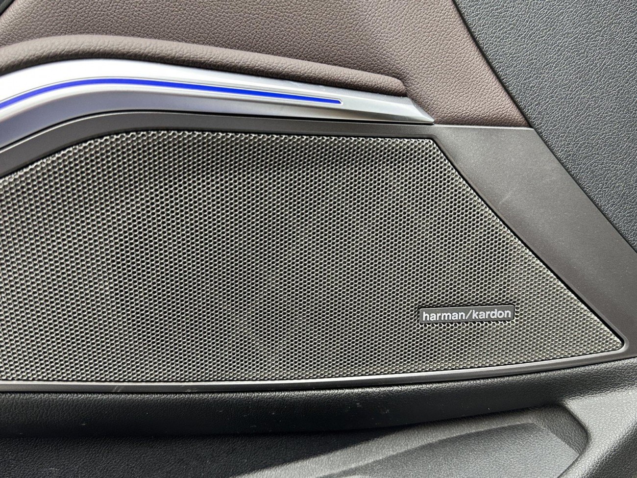 BMW 325Li 2021