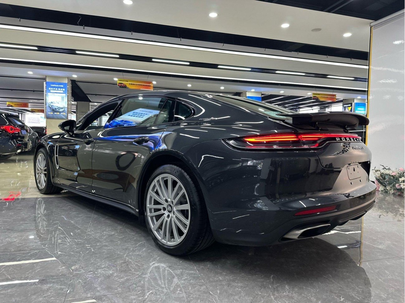 Porsche Panamera 2022