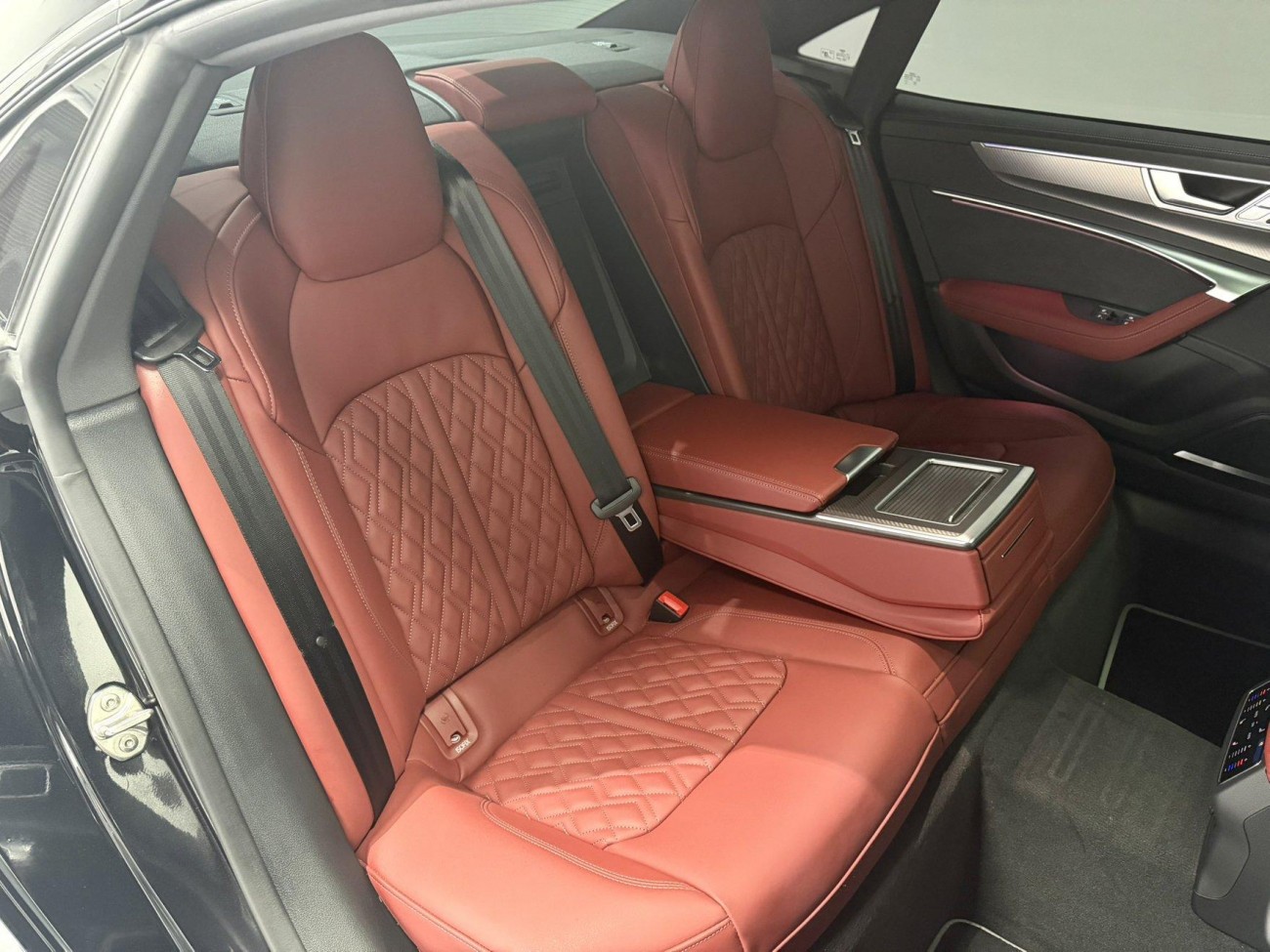 Audi A7L 45 TFSI 2024